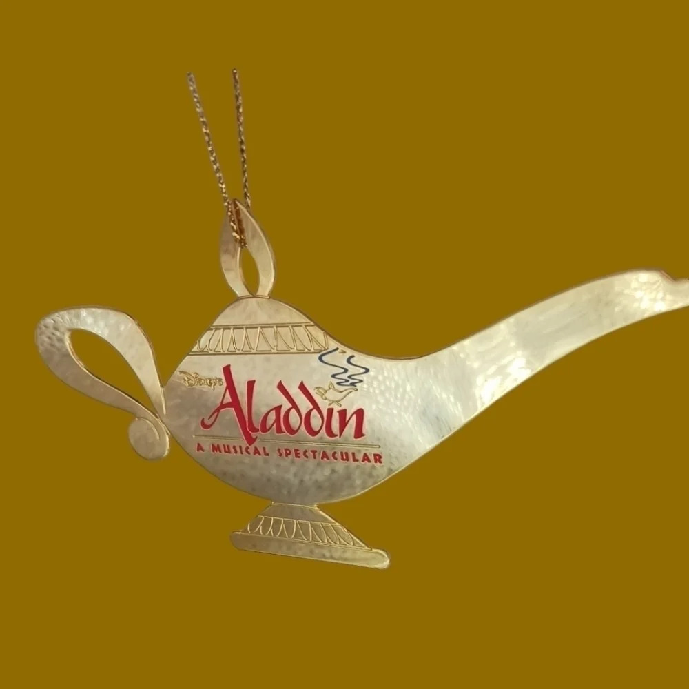 Disney vtg aladdin genie lamp glod ornament